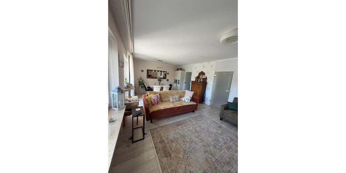 Doppelhaushälfte Bubenreuth - 6 Zimmer, 140 m&sup2;, 1.950&euro; | Angebot:26406749