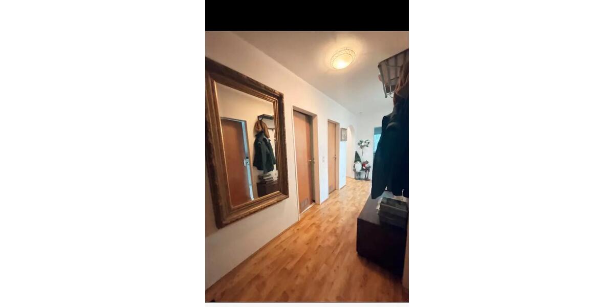 Dachgeschoßwohnung Nürnberg Erlenstegen - 2.5 Zimmer, 81 m&sup2;, 850&euro; | Angebot:26638640