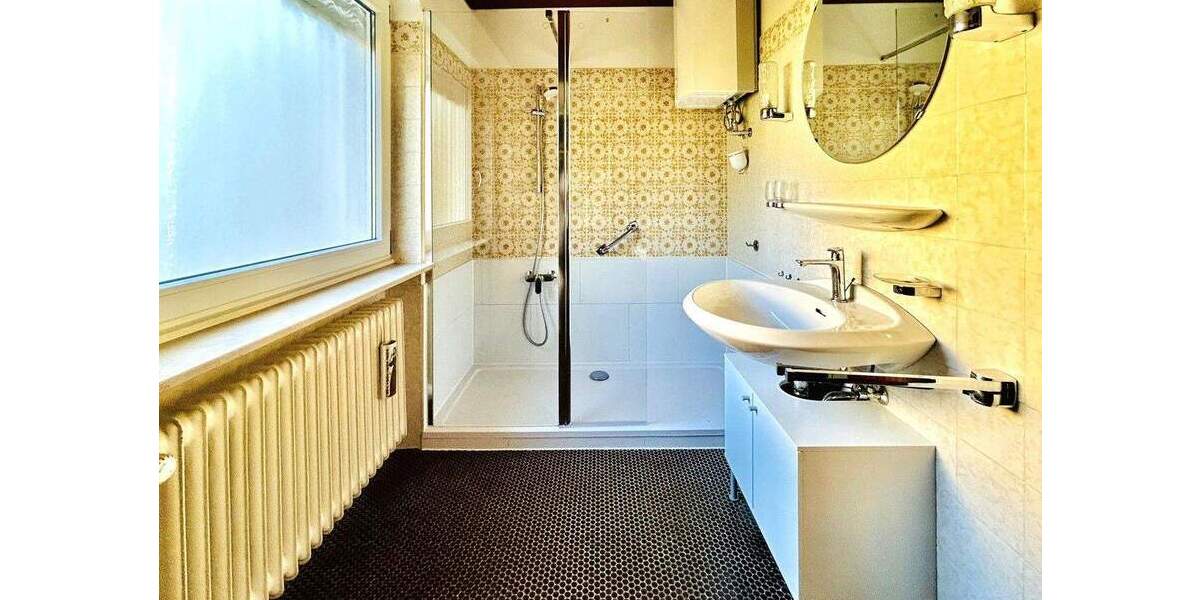 Reihenmittelhaus Fürth Unterfarrnbach - 5 Zimmer, 133 m&sup2;, 399.000&euro; | Angebot:25702761