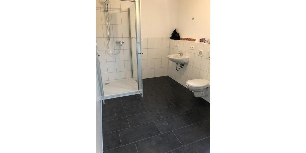 Etagenwohnung Lonnerstadt - 3.5 Zimmer, 94 m&sup2;, 850&euro; | Angebot:25883155