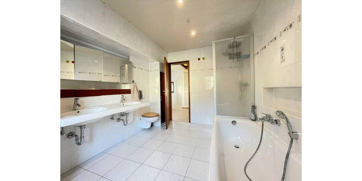 Einfamilienhaus Rückersdorf - 6 Zimmer, 186 m&sup2;, 598.000&euro; | Angebot:25699445