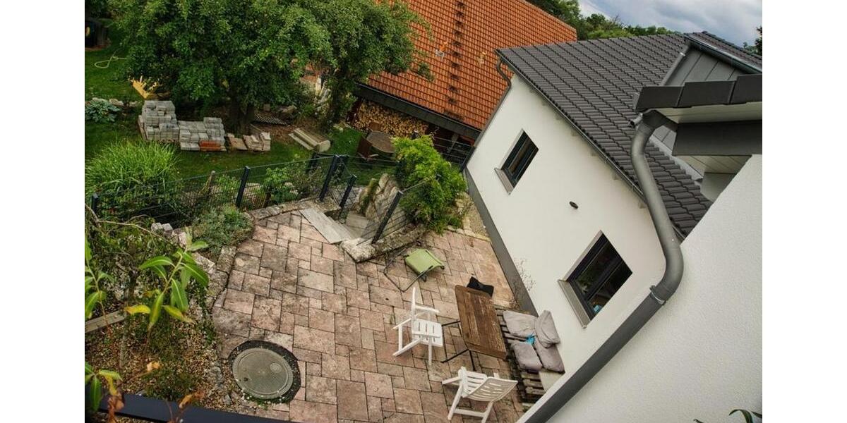 Erdgeschoßwohnung Uttenreuth - 5 Zimmer, 140 m&sup2;, 1.950&euro; | Angebot:25024945