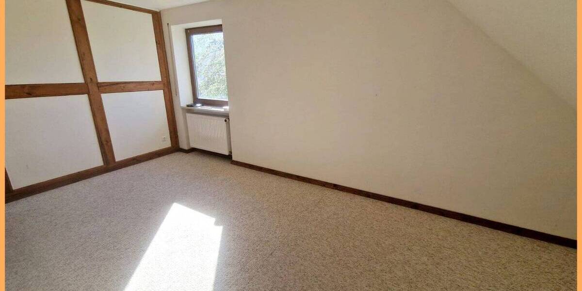 Einfamilienhaus Pyrbaum - 7 Zimmer, 215 m&sup2;, 425.000&euro; | Angebot:26391967
