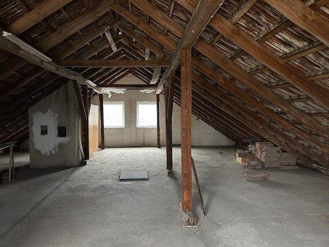 Mehrfamilienhaus, Wohnhaus Röttenbach - 8 Zimmer, 152 m&sup2;, 479.000&euro; | Angebot:25671223