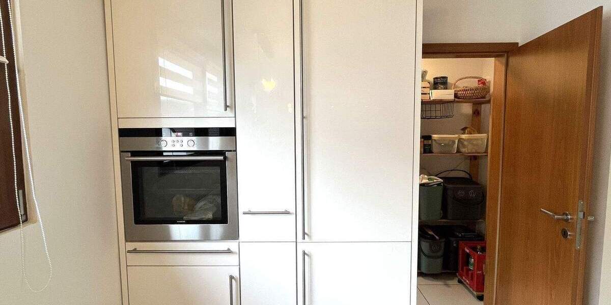 Etagenwohnung Weißenohe - 3 Zimmer, 120 m&sup2;, 395.000&euro; | Angebot:25728440