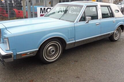 Lincoln Town Car 200.000 km 9.900 &euro; Fürth 90763