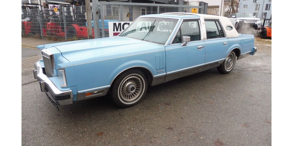 Lincoln Town Car 200.000 km 9.900 &euro; Fürth 90763