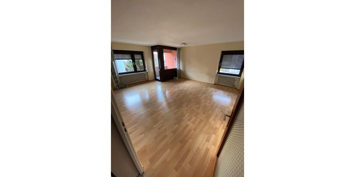 Etagenwohnung Forchheim - 3 Zimmer, 74 m&sup2;, 850&euro; | Angebot:25853942