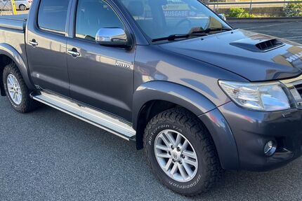 Toyota Hilux 270.000 km 14.900 &euro; Nürnberg 90439