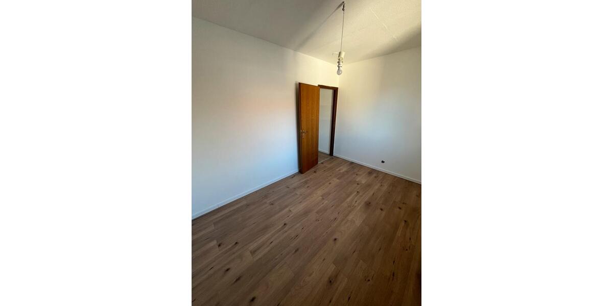 Mehrfamilienhaus, Wohnhaus Gräfenberg - 9 Zimmer, 230 m&sup2;, 669.000&euro; | Angebot:24853313