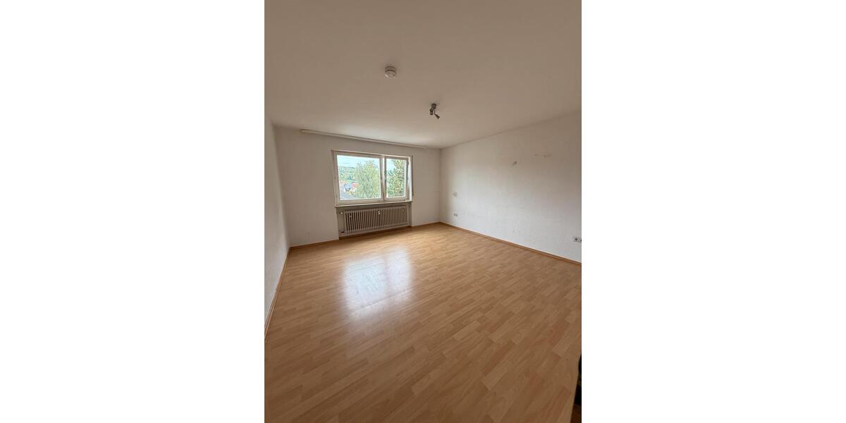 Etagenwohnung Forchheim - 4 Zimmer, 250.000&euro; | Angebot:23082525