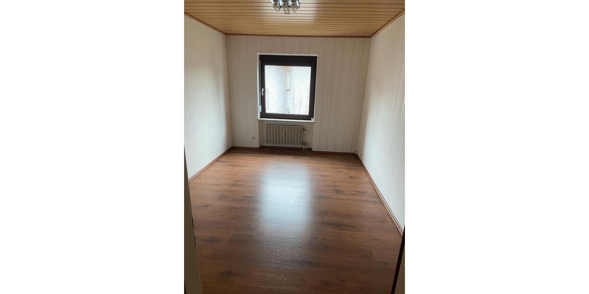 Etagenwohnung Forchheim - 3 Zimmer, 74 m&sup2;, 850&euro; | Angebot:25853942