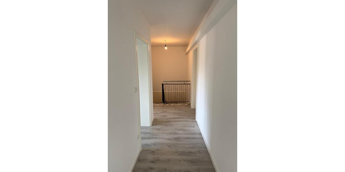 Etagenwohnung Hemhofen - 7 Zimmer, 130 m&sup2;, 1.450&euro; | Angebot:26610672