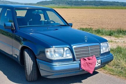 Mercedes-Benz E 220 140.000 km 11.000 &euro; Eckental 90542