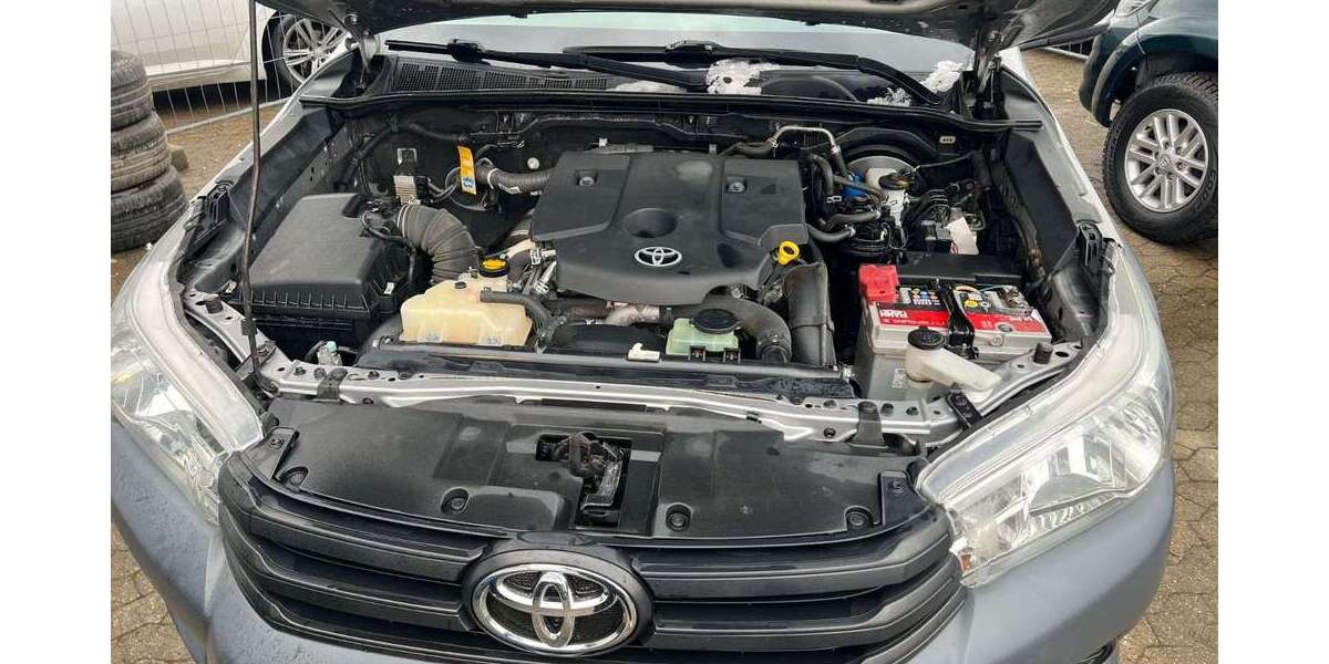 Toyota Hilux 250.000 km 17.999 &euro; Nürnberg 90431