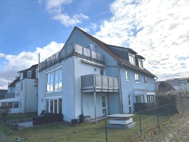 Etagenwohnung Heroldsberg - 3 Zimmer, 99 m&sup2;, 1.200&euro; | Angebot:25267509