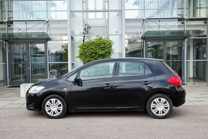 Toyota Auris 52.000 km 6.400 &euro; Nürnberg 90431