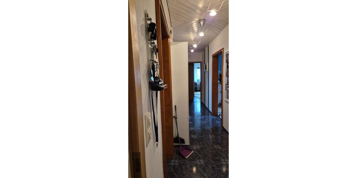 Etagenwohnung Leinburg - 3 Zimmer, 87 m&sup2;, 890&euro; | Angebot:25711945