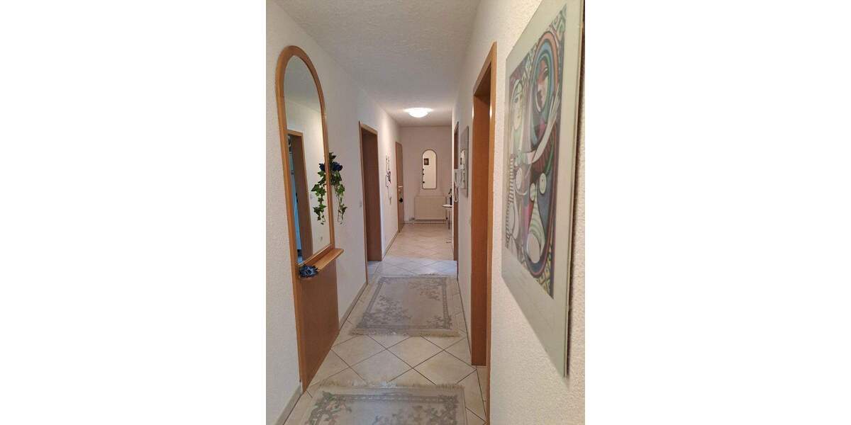 Etagenwohnung Adelsdorf - 4 Zimmer, 90 m&sup2;, 1.040&euro; | Angebot:25741981