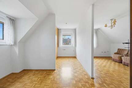 Haus Fürth Bislohe - 7 Zimmer, 196 m&sup2;, 594.000&euro; | Angebot:27660116