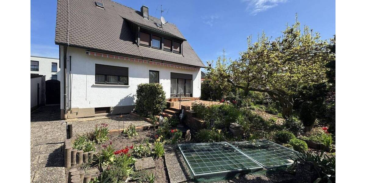 Mehrfamilienhaus, Wohnhaus Fürth Burgfarrnbach - 5 Zimmer, 120 m&sup2;, 445.000&euro; | Angebot:26805301
