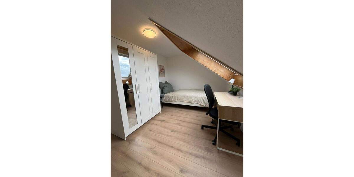 Etagenwohnung Erlangen Sieglitzhof - 4 Zimmer, 15 m&sup2;, 390&euro; | Angebot:25787246