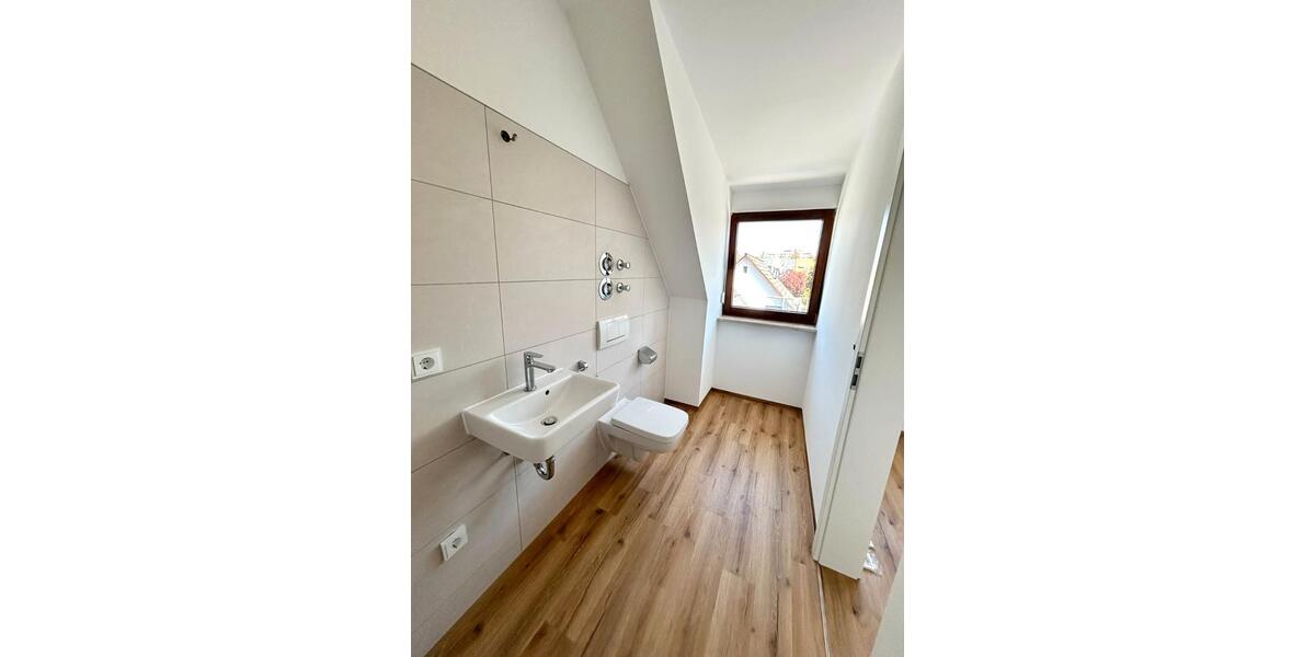 Dachgeschoßwohnung Fürth Bislohe - 3.5 Zimmer, 99 m&sup2;, 1.335&euro; | Angebot:26600559