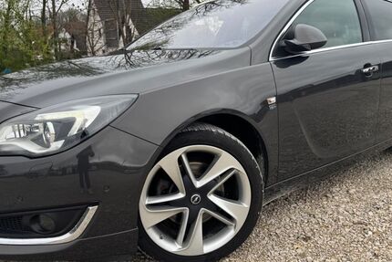 Opel Insignia 99.900 km 10.900 &euro; Nürnberg 90459