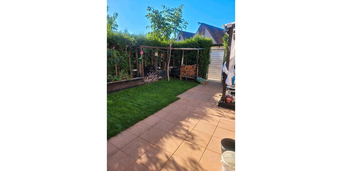 Doppelhaushälfte Lauf an der Pegnitz - 4 Zimmer, 120 m&sup2;, 2.200&euro; | Angebot:24820192