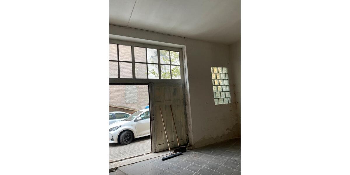 Etagenwohnung Nürnberg Sankt Leonhard - 4 Zimmer, 200 m&sup2;, 330.000&euro; | Angebot:26256002