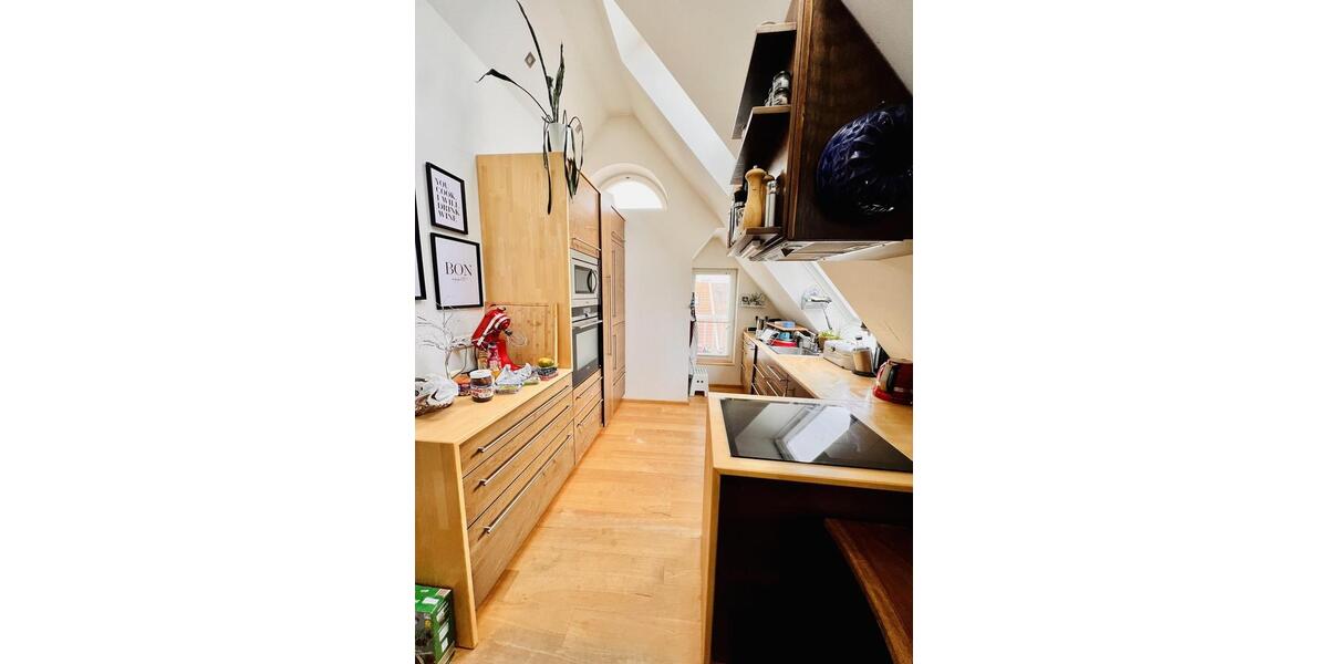 Dachgeschoßwohnung Nürnberg Hasenbuck - 3 Zimmer, 65 m&sup2;, 1.200&euro; | Angebot:26544452