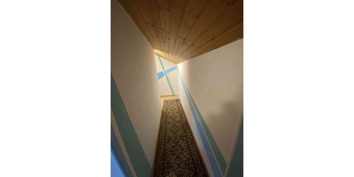 Dachgeschoßwohnung Aurachtal - 3 Zimmer, 105 m&sup2;, 900&euro; | Angebot:25403433