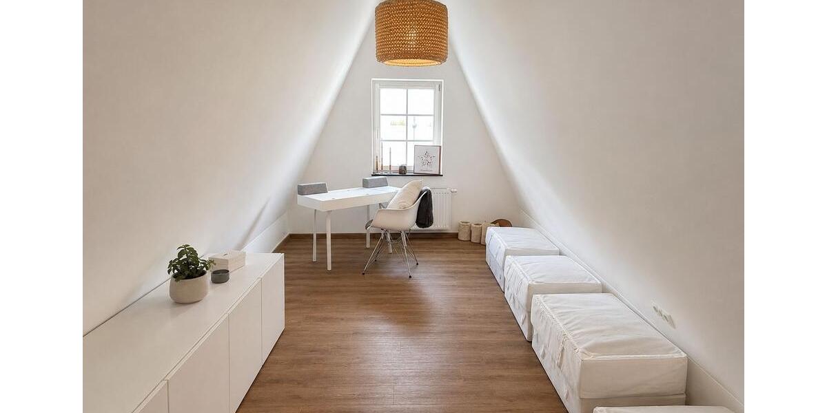 Dachgeschoßwohnung Forchheim - 2 Zimmer, 65 m&sup2;, 880&euro; | Angebot:26562498