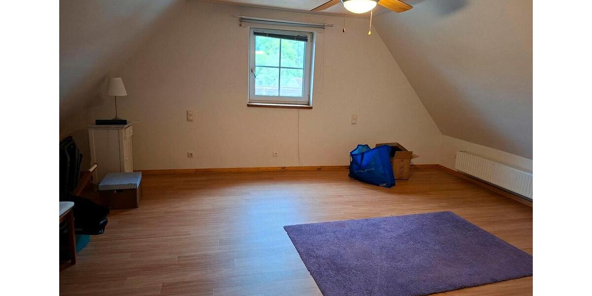 Dachgeschoßwohnung Diespeck - 5 Zimmer, 115 m&sup2;, 920&euro; | Angebot:26546176