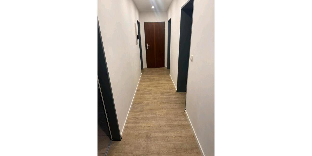 Etagenwohnung Lauf an der Pegnitz - 3 Zimmer, 83 m&sup2;, 1.100&euro; | Angebot:26638684