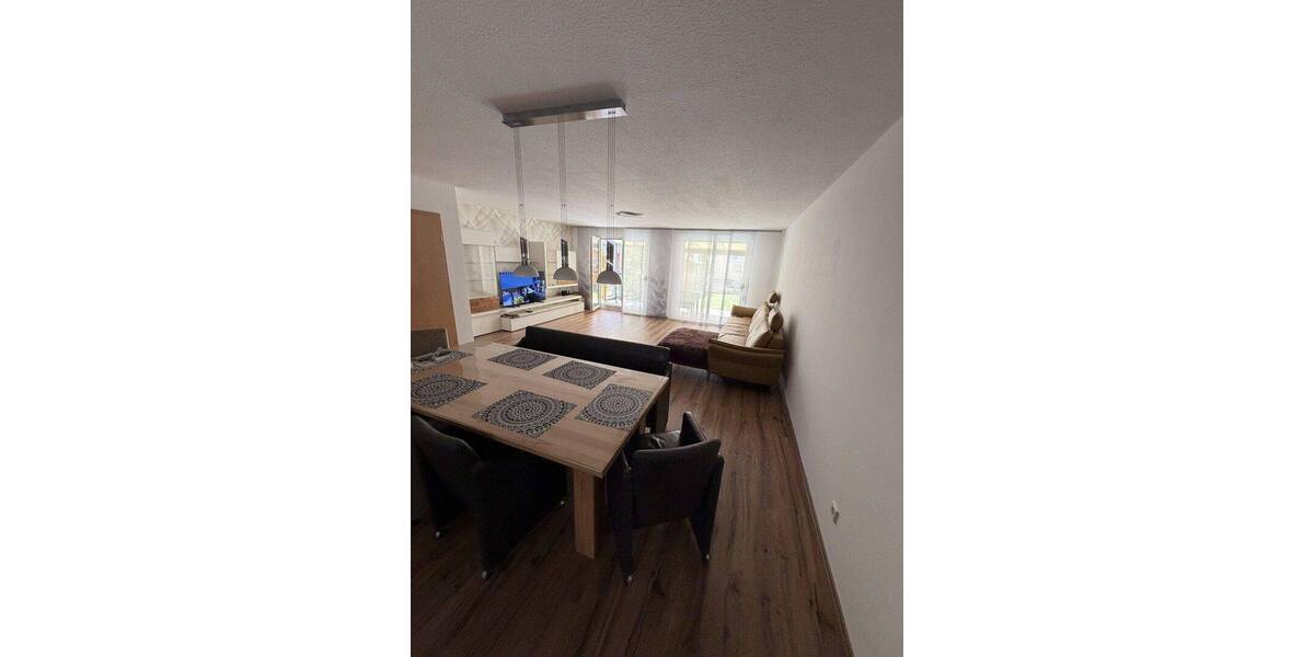 Reihenmittelhaus Feucht - 5 Zimmer, 165 m&sup2;, 2.300&euro; | Angebot:26778559