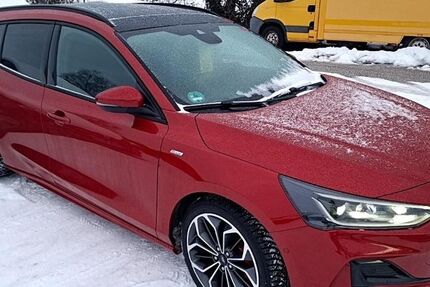 Ford Focus 17.464 km 25.440 &euro; Lonnerstadt 91475