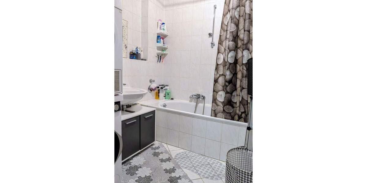 Etagenwohnung Nürnberg Dutzendteich - 3 Zimmer, 95 m&sup2;, 990&euro; | Angebot:25940190