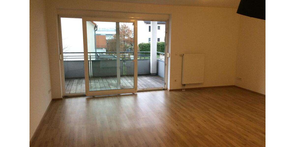Etagenwohnung Schwabach - 3 Zimmer, 81 m&sup2;, 945&euro; | Angebot:26030595