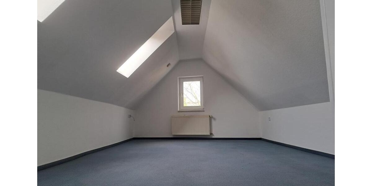 Dachgeschoßwohnung Fürth Eigenes Heim - 1 Zimmer, 25 m&sup2;, 482&euro; | Angebot:25476077