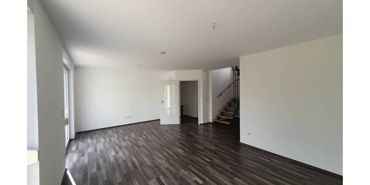 Mehrfamilienhaus, Wohnhaus Fürth Burgfarrnbach - 5 Zimmer, 121 m&sup2;, 1.325&euro; | Angebot:25928885