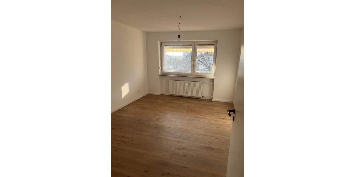 Etagenwohnung Nürnberg Neuröthenbach - 2 Zimmer, 60 m&sup2;, 243.000&euro; | Angebot:25783184