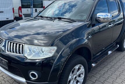 Mitsubishi L200 197.000 km 9.600 &euro; Nürnberg 90439