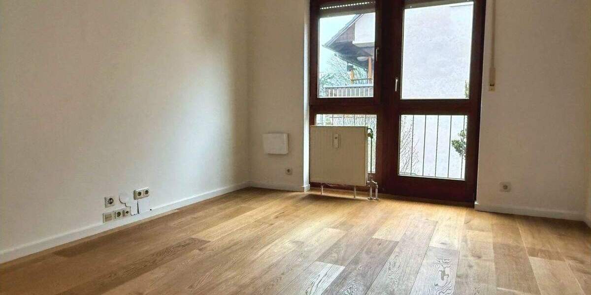 Etagenwohnung Zirndorf - 2 Zimmer, 68 m&sup2;, 244.000&euro; | Angebot:25671102