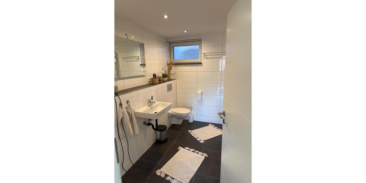 Erdgeschoßwohnung Emskirchen - 3.5 Zimmer, 95 m&sup2;, 1.000&euro; | Angebot:25886306