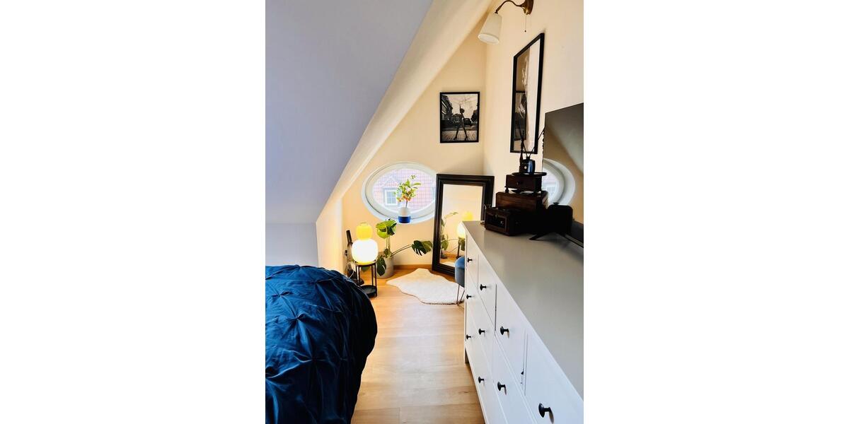 Dachgeschoßwohnung Nürnberg Hasenbuck - 3 Zimmer, 65 m&sup2;, 1.200&euro; | Angebot:26544452