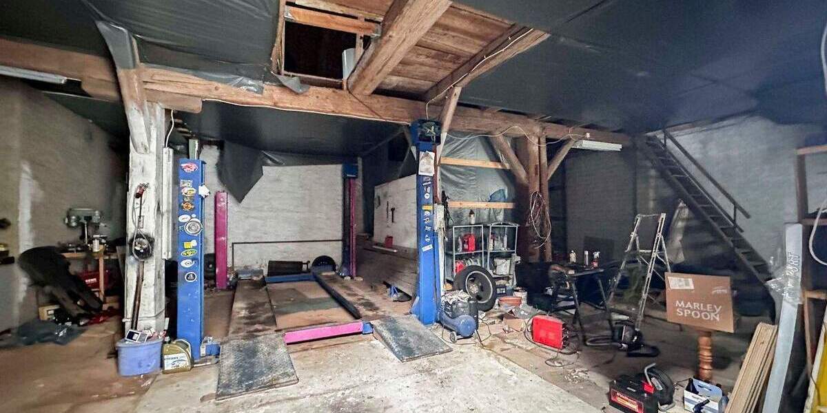 Einfamilienhaus Wilhermsdorf - 6 Zimmer, 220 m&sup2;, 235.000&euro; | Angebot:25846151