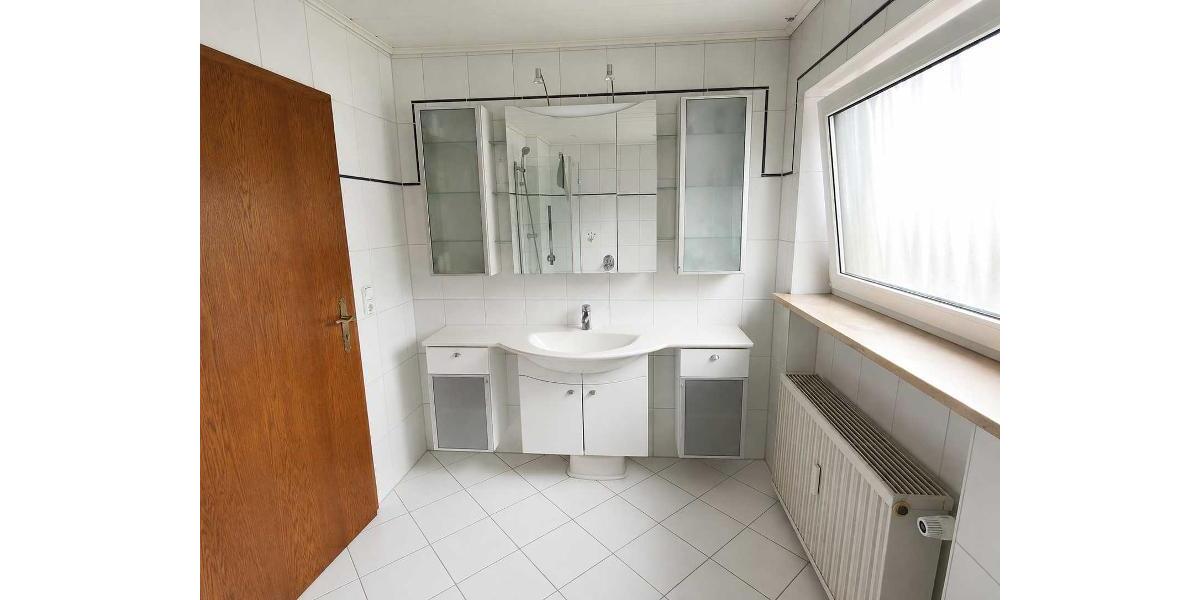 3 Zi. Wohnung im EG mit Terrasse, Gartenmitbenutzung und Garage - Etagenwohnung Hessdorf | Angebot:27314099
