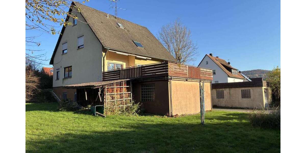 Einfamilienhaus Simmelsdorf - 8 Zimmer, 242 m&sup2;, 429.000&euro; | Angebot:25435317
