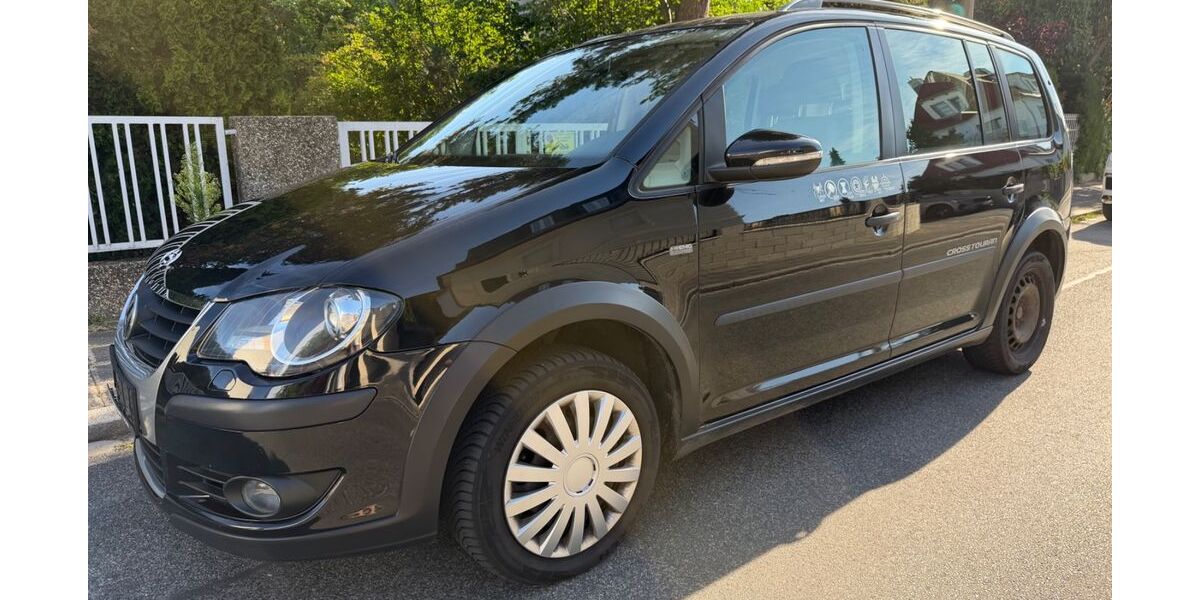 VW Touran 299.000 km 2.900 &euro; Nürnberg 90451
